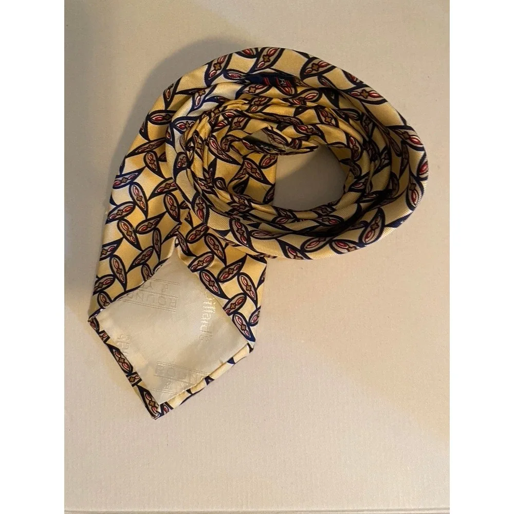 Roundtree & Yorke Mens Silk Tie Yellow Geometric Teardrop Navy Red Hand Sewn USA